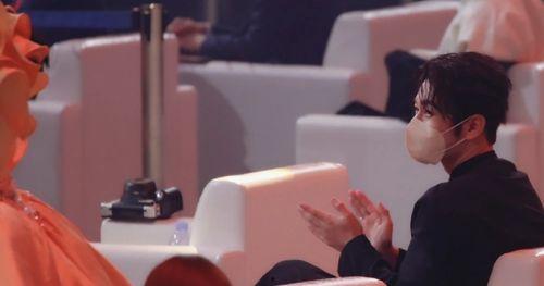 小孩哥吃瓜视频,揭秘娱乐圈幕后故事