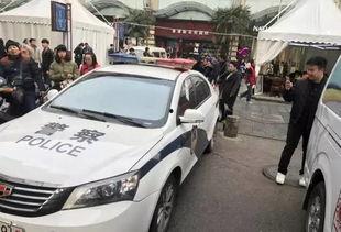 围观警车吃瓜视频大全,围观视频大全，笑料百出！