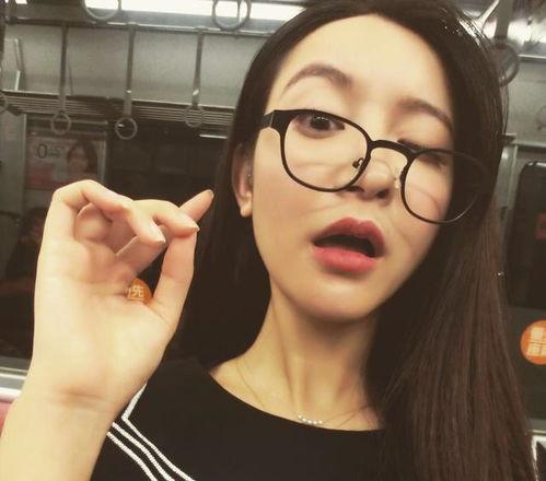 吃瓜的视频张大奕,揭秘网红生活的另一面